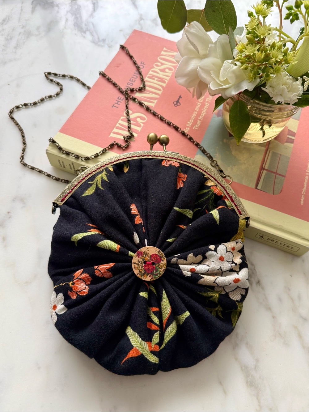 Vintage Inspired Black Floral Kiss Lock Round Pleated Purse